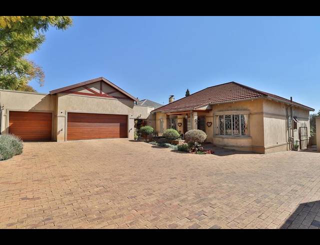 3 BEDROOM HOUSE FOR SALE IN KENSINGTON